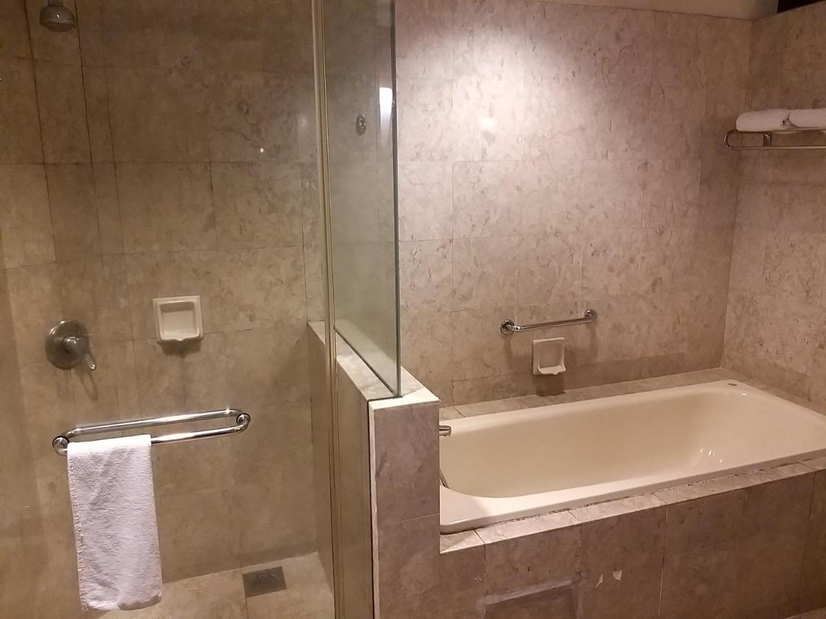 Berjaya Times Square Hotel Apartment Malaysia Куала Лумпур Екстериор снимка